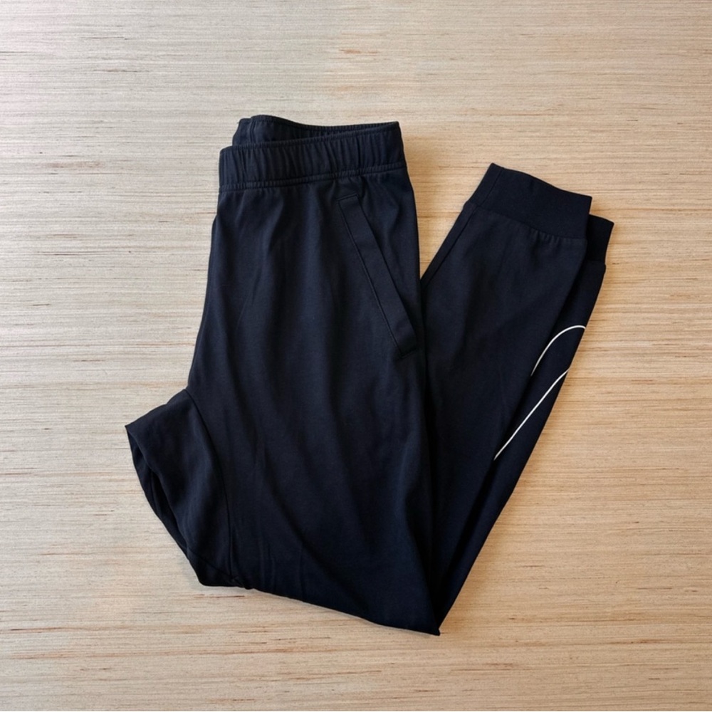 Nike Men's Logo Joggers